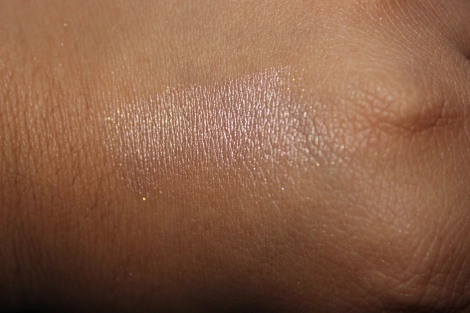 mac mineralized skin finish in soft and gentle